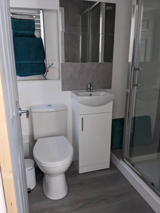 דוליש Seaside Guest House A Stone'S Throw From The Beach מראה חיצוני תמונה